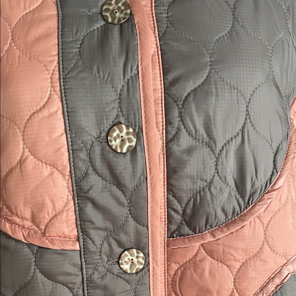 POL Salmon Pink and Gray Quilted Vest M/L Removable Hood Oversized - Picture 8 of 13